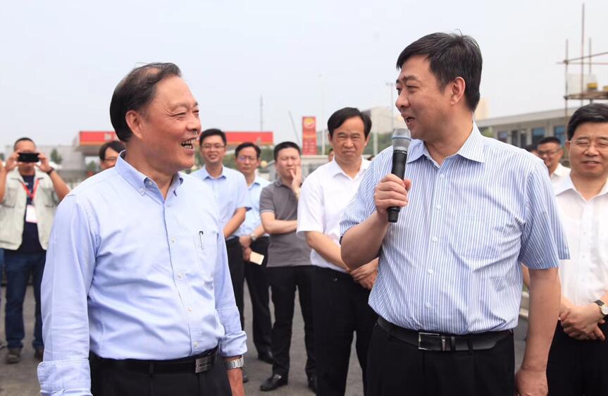 市委书记汪泉、市长丁纯调研世俱杯app官方服装科技产业园